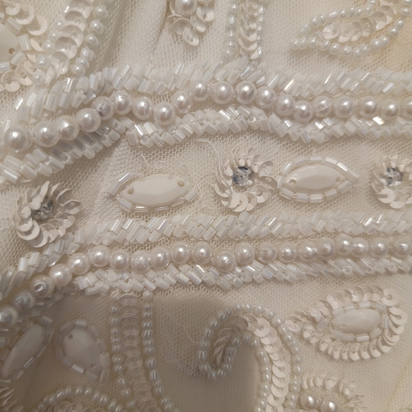 LARA Moxie White Lace Mini Dress - Picture 7 of 9